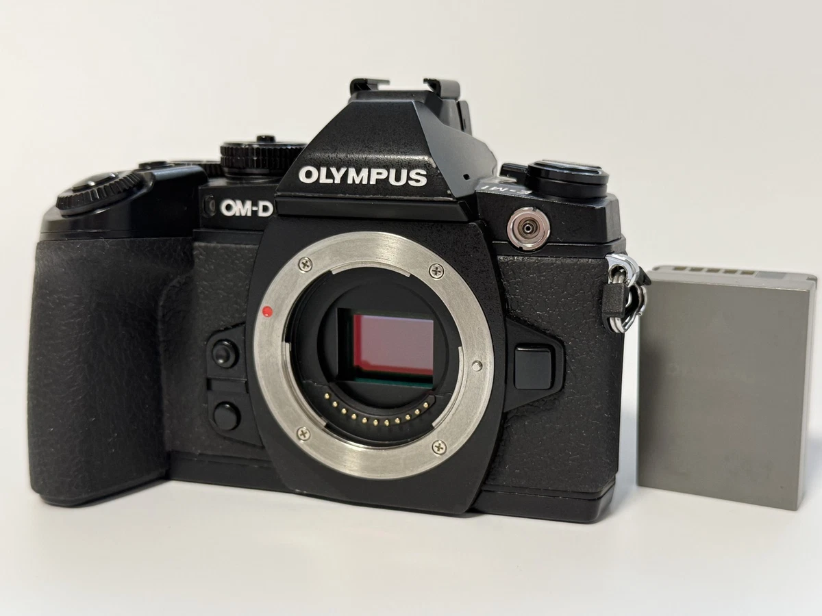 CA0706136 □ OLYMPUS オリンパス M-1 一眼レフフィルムカメラ OLYMPUS