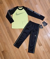 NEW Nike Jordan Little Boy Long-sleeve Tee  Fleece Pant Set, Neon sz 4 