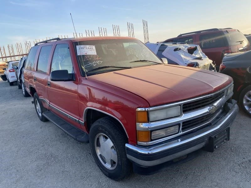 Radiador sin CA 96-00 CHEVROLET 2500 PICKUP 52481442 Foto 4 de 4