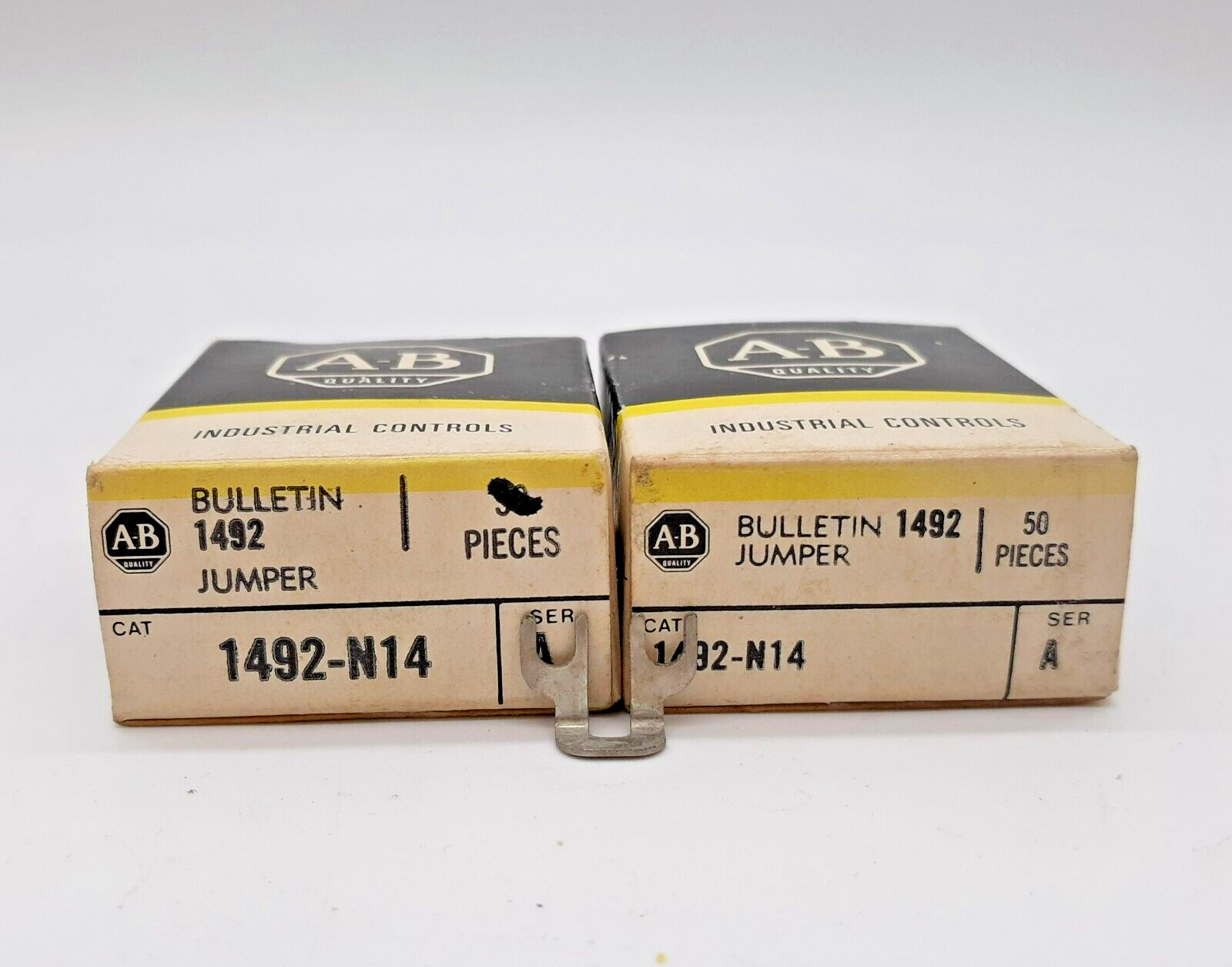 Allen-Bradley 1492-N14 Jumper Lot of 85