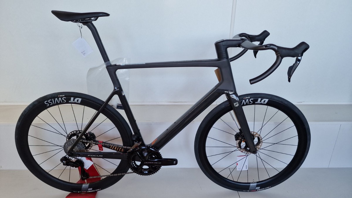 FOCUS IZALCO MAX 9.9 SHIMANO DURA ACE DI2 CARBON 56 CM XL FOCUS IZALCO MAX 9.9 SHIMANO DURA ACE DI2 CARBON 56 CM XL