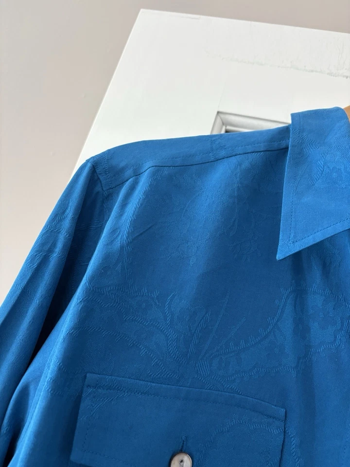 Blusa Camisa Vintage DISEÑO CHICO'S Talla 1 Floral Azul Teal 100% Seda Mediana M Foto 3 de 4