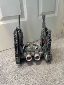 LEGO Star Wars: Kylo Ren's Command Shuttle (75104) Used