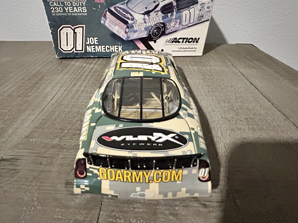 1/24 Die-cast NASCAR 2005 Joe Nemechek #01 U.S. Army  *READ DISC* - Image 4 of 4