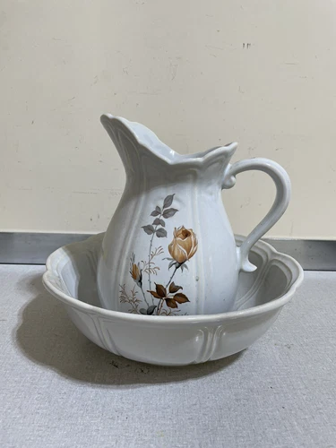 MCCOY PITCHER BOWL 7529