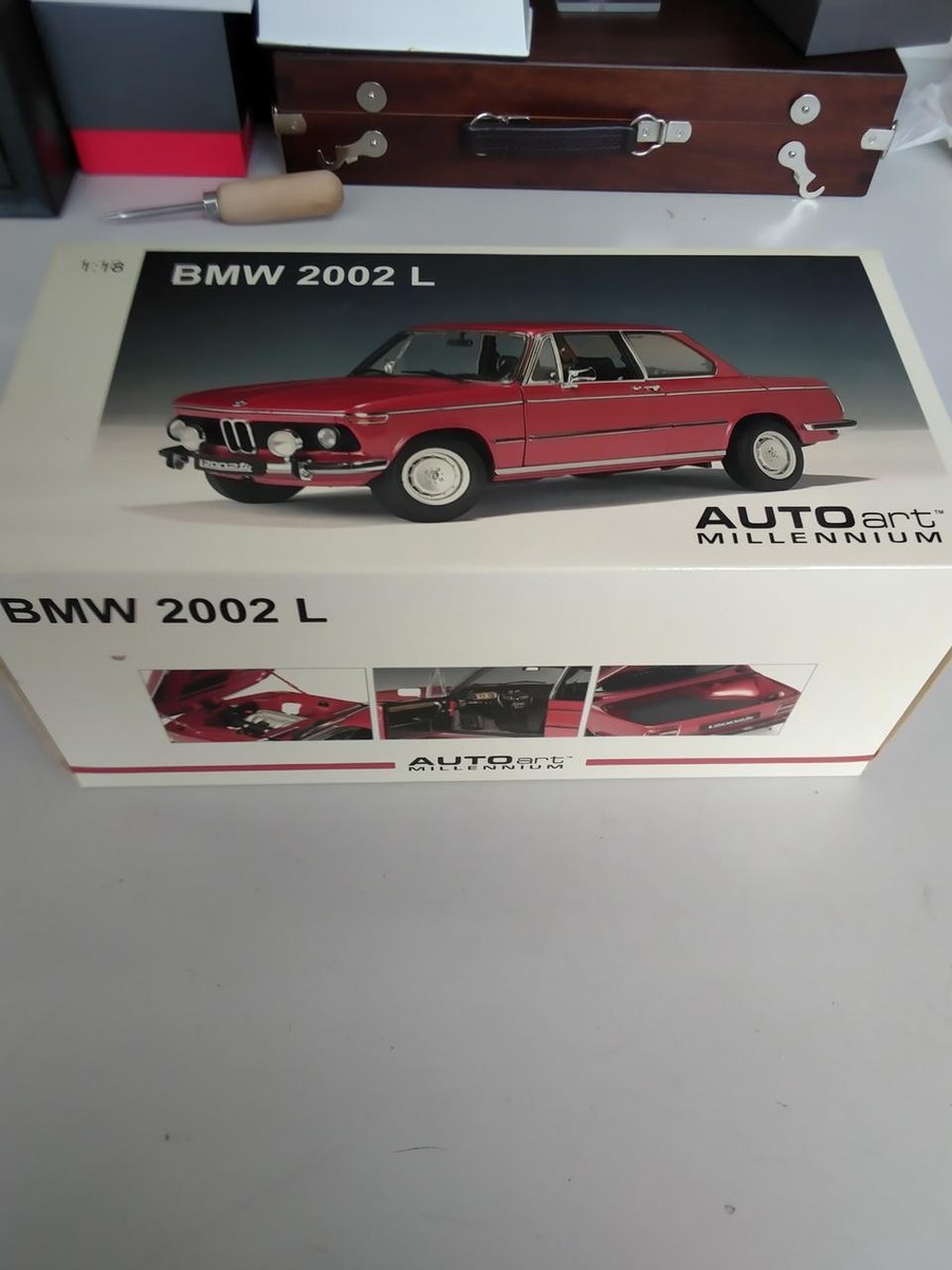 ミニカー AUTO art MILLENNIUM 1/18 BMW 2002 L Autoart Millennium 1/18 Bmw 2002 Minicar | eBay