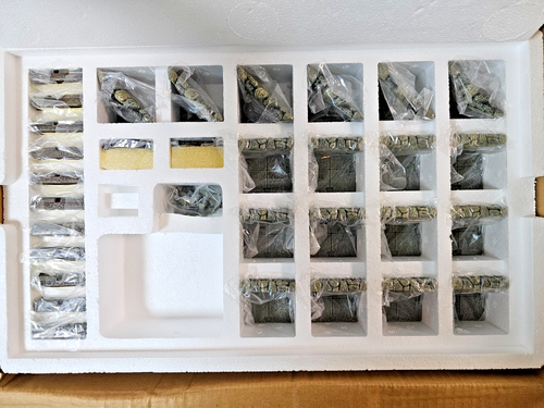 Dwarven Forge Master Maze MM-003 Octagonal Room Set Hand Painted Resin OOP NEW - Picture 3 of 17