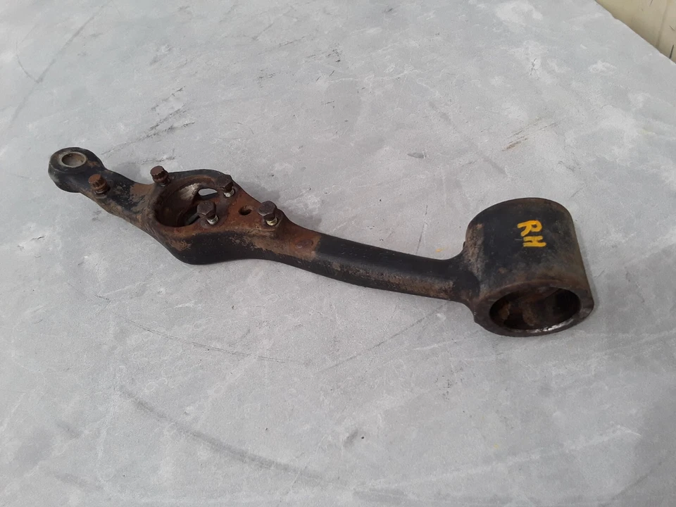 Brazo de control inferior delantero derecho Mercedes Benz W123 240D 1977 OEM Foto 4 de 4