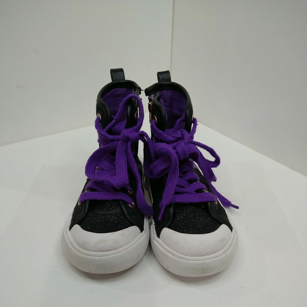Descendants 3 best sale sneakers