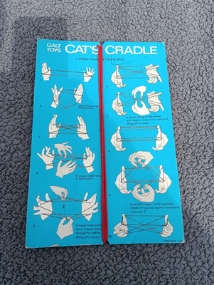 Vintage Galts Toys Kartenrücken Katzen Wiege Spiel/Spielzeug in gutem Zustand