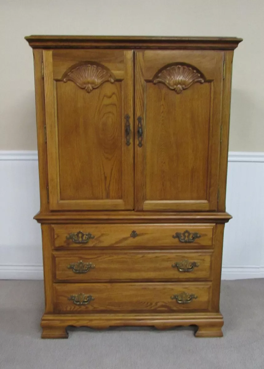 BROYHILL PREMIERE COLLECTION OAK FITTED WARDROBE CLOTHING ARMOIRE DRESSER