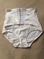 Vintage Crown-ette size 30 White Waist Cincher Brief Style 8213 NWOT