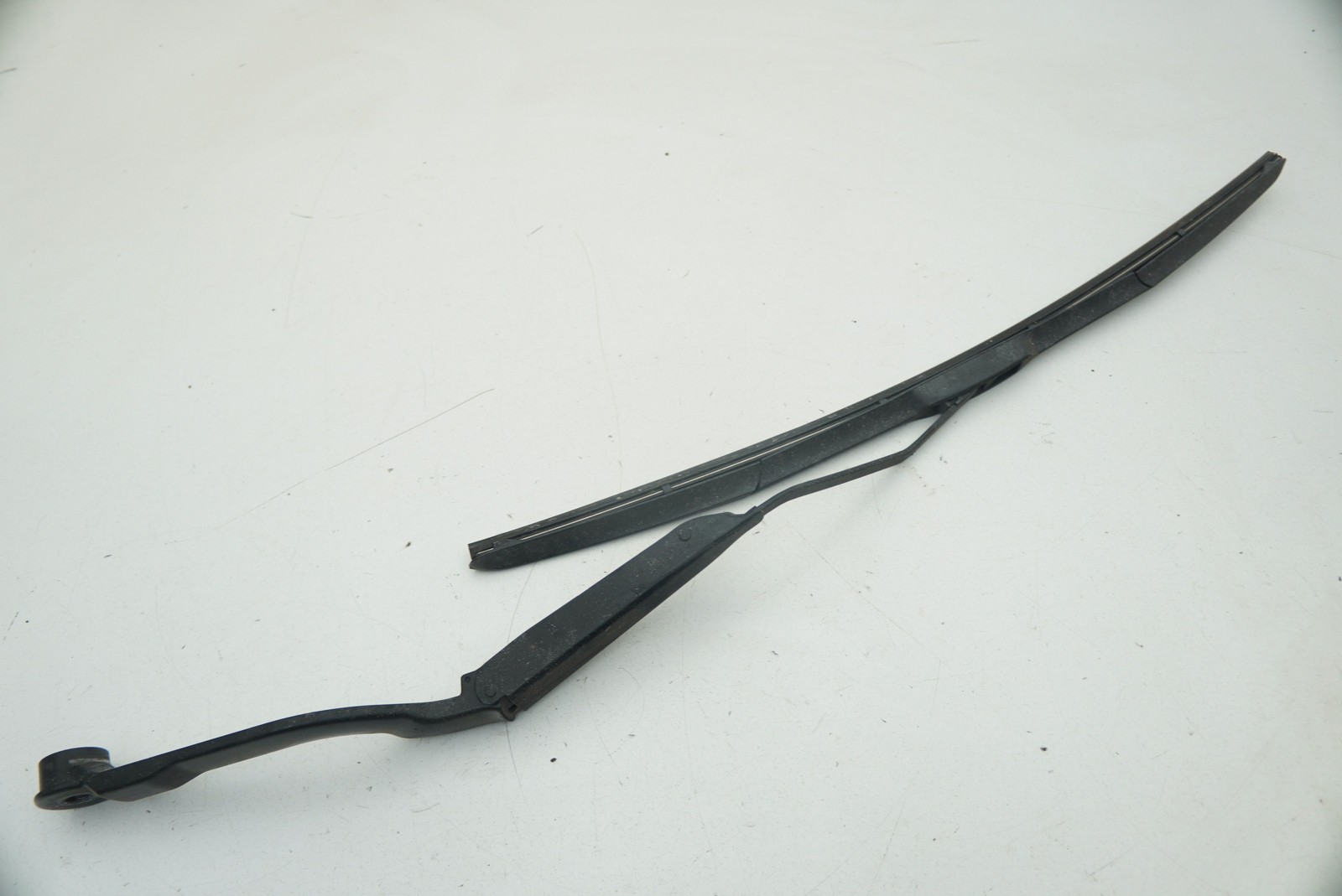 Front Windshield Wiper Arm Blade 83361500 OEM Ferrari 458 Challenge 2015