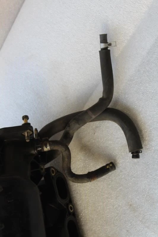 Toyota MR2 2000 colector de admisión Foto 4 de 4