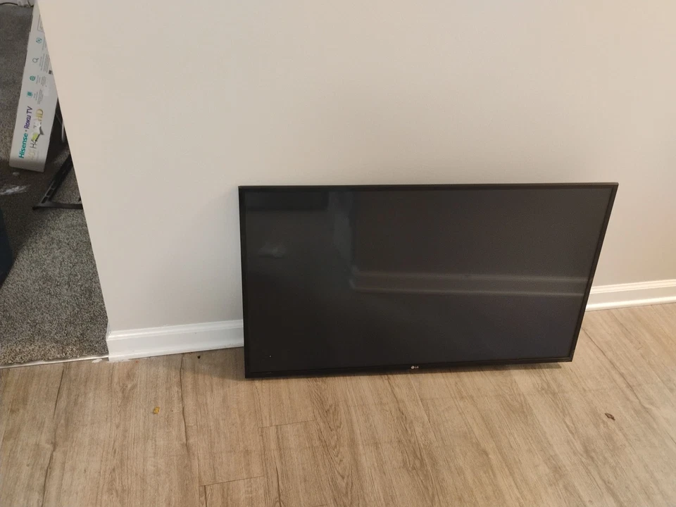 LG SuperSign LX540S Series 43"-Class Full HD Commercial 43LX540S - Image 2 of 4