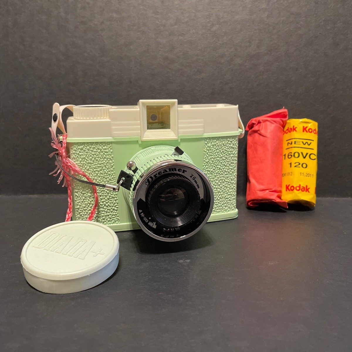 LOMOGRAPHY Diana F+ Dreamer Camera Sea Green No Flash And Extra