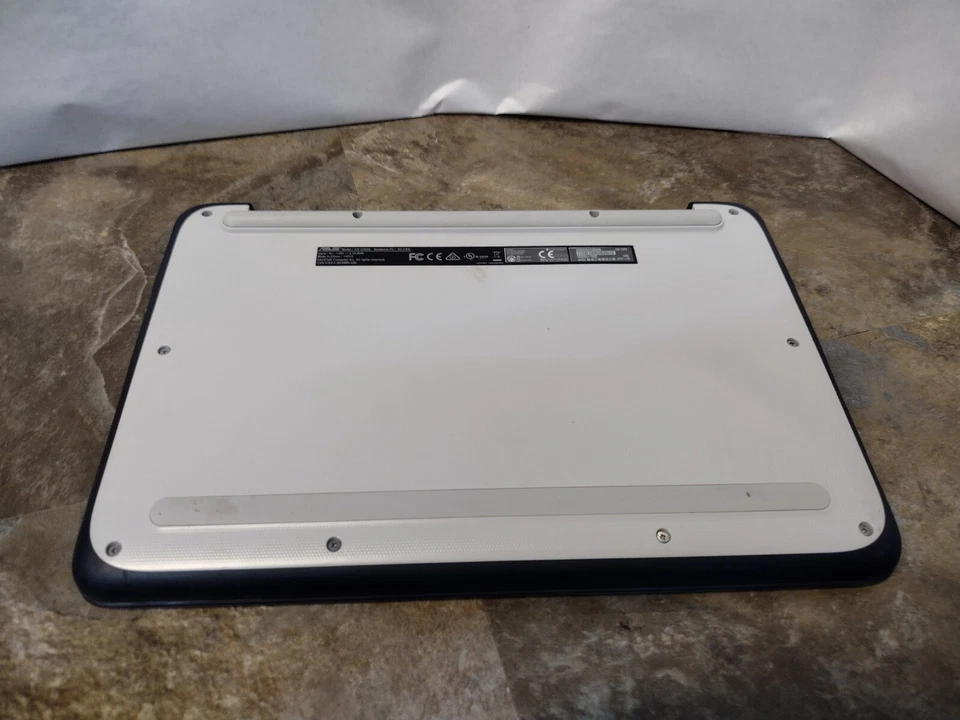 ASUS C202 Chromebook Celeron N3060 1.6GHz 4GB RAM 16GB SSD w/charger TESTED C GD - Image 4 of 4
