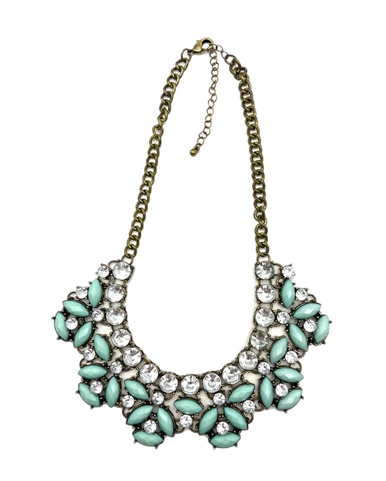 Collar Babero Anthropologie Grueso Verde Menta y Transparente Estrás Hojas 18" Usado en Excelente Condición Foto 3 de 4