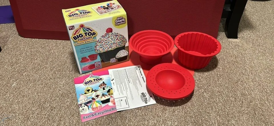 As seen on TV Big Top Cupcake silicone bakeware Giant 25X bigger & idea  book