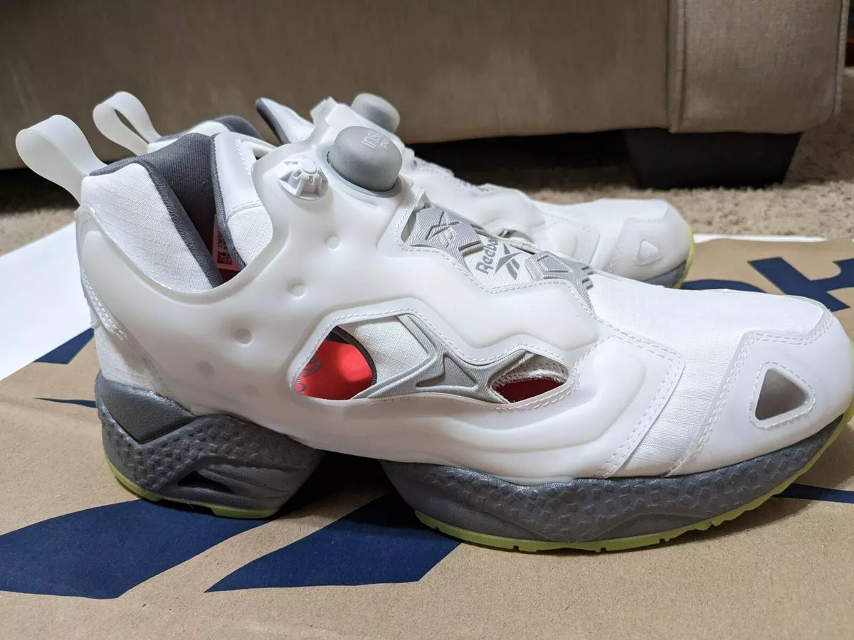 Reebok Instapump Fury 95 White Glow in the Dark 9.5 Mens New Shoes GZ1615