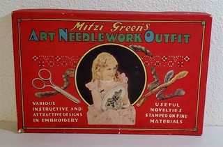 E 899 VINTAGE 1931 MITZI GREEN'S ART NEEDLEWORK OUTFIT GIFT BOX SET!