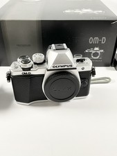 Olympus OM-D E-M10 Mark II Mirrorless Digital Camera (Body Only) Great Condition