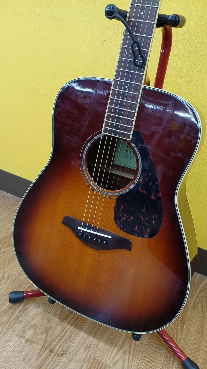 Guitarra acústica Yamaha FG820 marrón Sunburst tapa de abeto sólido con estuc...