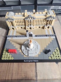LEGO Architecture Buckingham Palace Set 21029 With Manual (fully built)