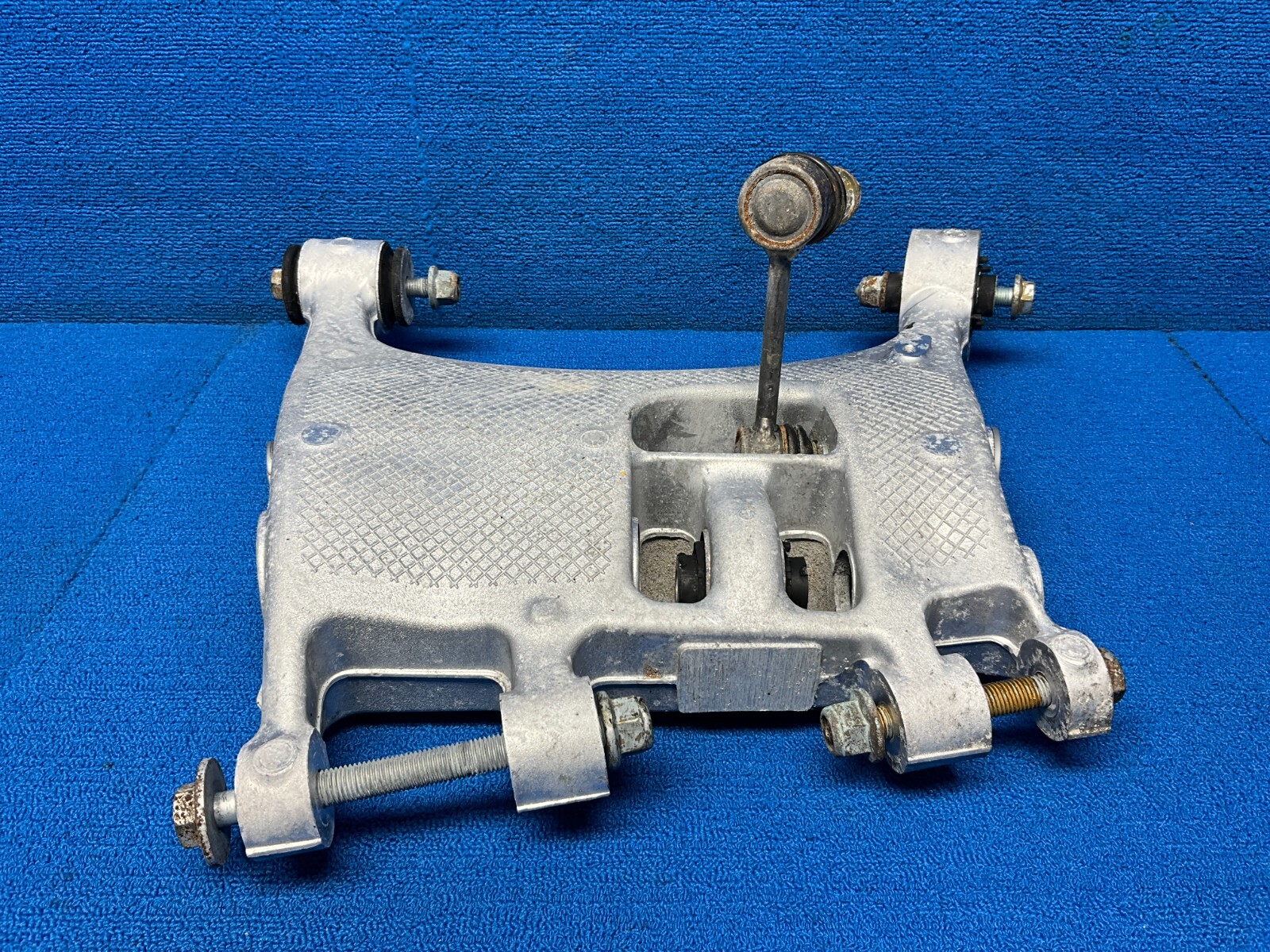 2006-2010 BENTLEY CONTINENTAL GTC AWD REAR LEFT SIDE LOWER CONTROL ARM OEM