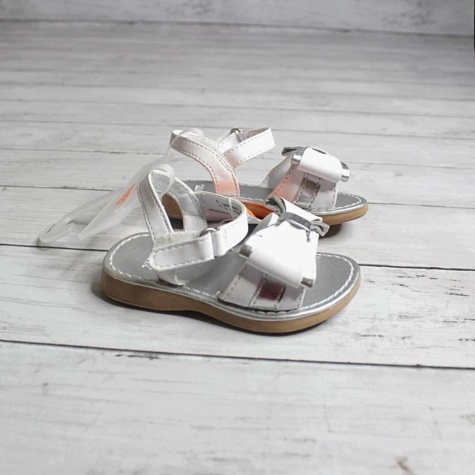 Sandalias elegantes Gymboree para bebé niña blancas plateadas bebé niño pequeño talla 4 Foto 3 de 4