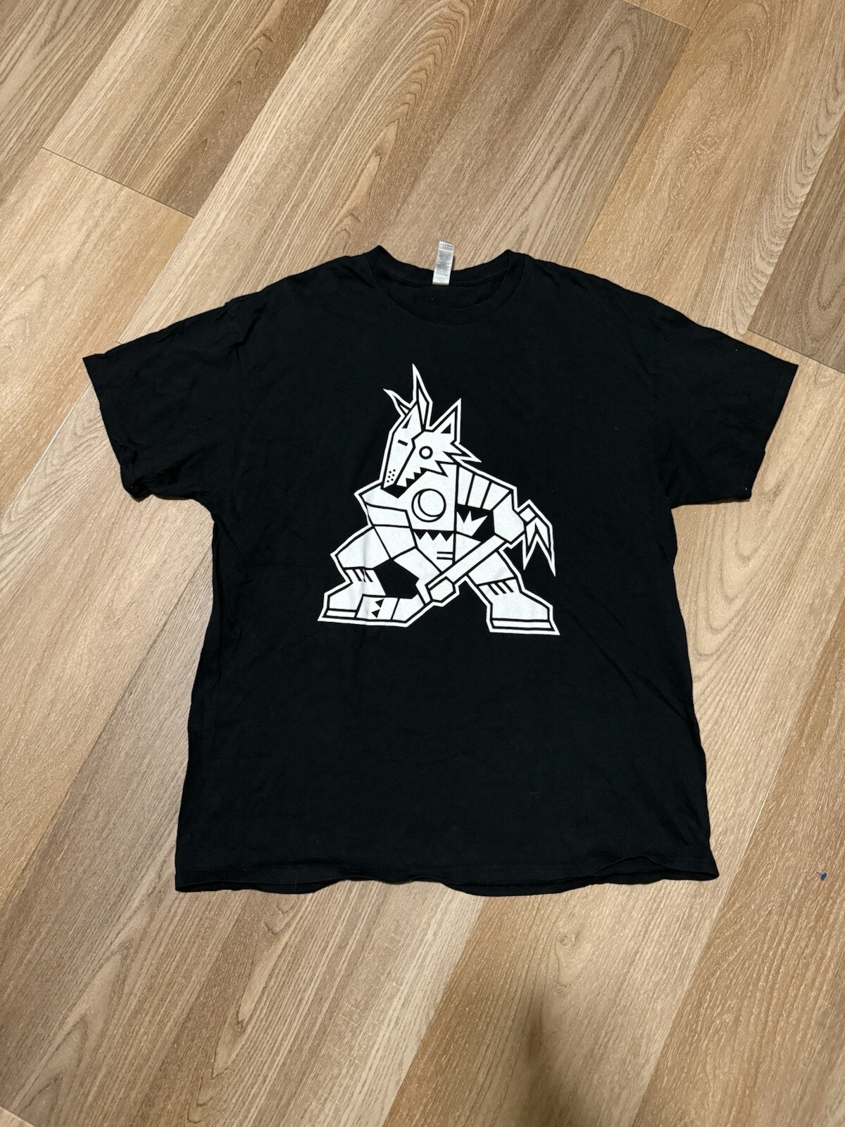 Arizona Coyotes NHL Black Hockey T-shirt Men’s Size XL