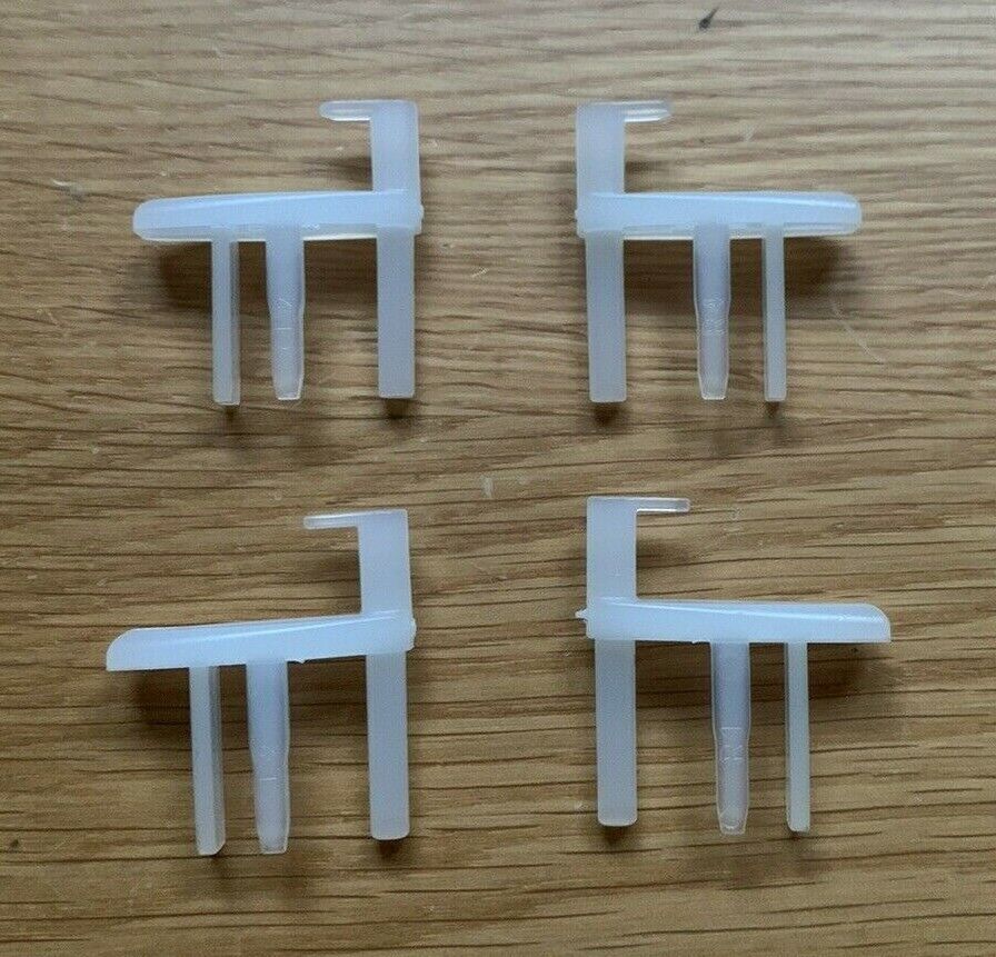 2 x Pairs Dometic SEITZ Flyscreen Blind End Clips 2 x Left Hand & 2 x Right Hand