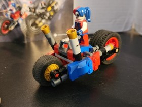 LEGO 76053 Batman's Gotham City Cycle Chase 2 minifigs Manuals no box