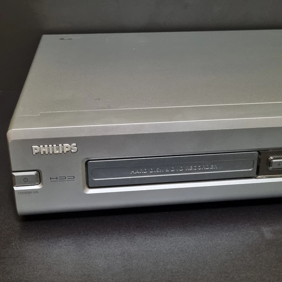 Philips HDRW 720 DVD Hard Disk Recorder Silver 80 GB + Remote + Disc's Tested  - Image 2 of 4