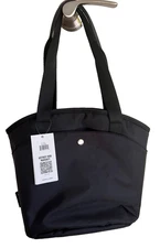 Swell Lunch Tote Onyx NEW WITH TAGS