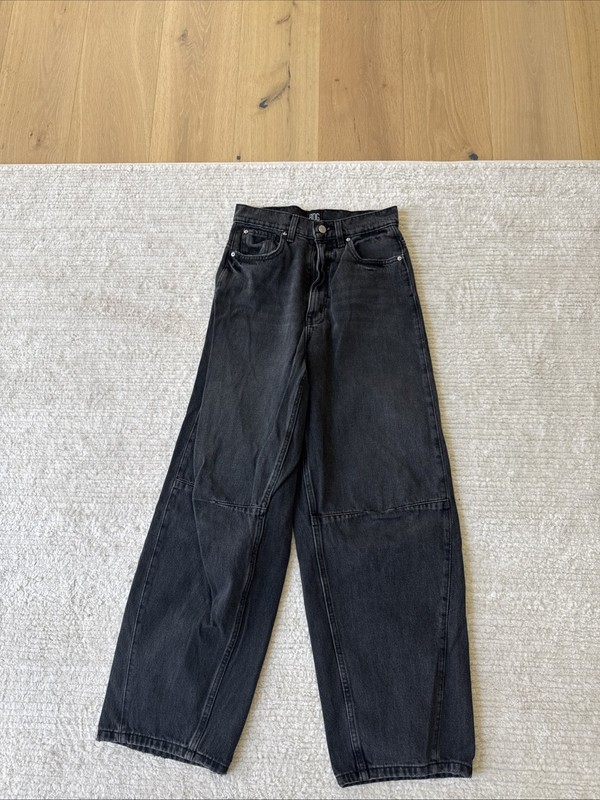 BDG Urban Outfitters Women’s High Rise Extremely Baggy Jeans  Size 26