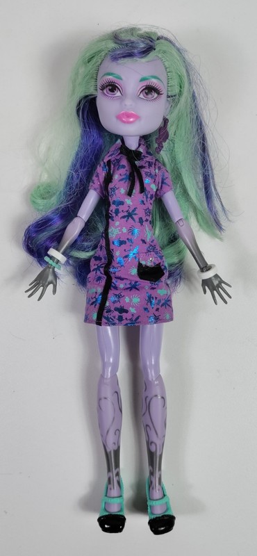Mattel Gen 1 Monster High New Scaremester Twyla Boogeyman Doll