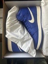 Air Jordan Retro High OG Hyper Royal