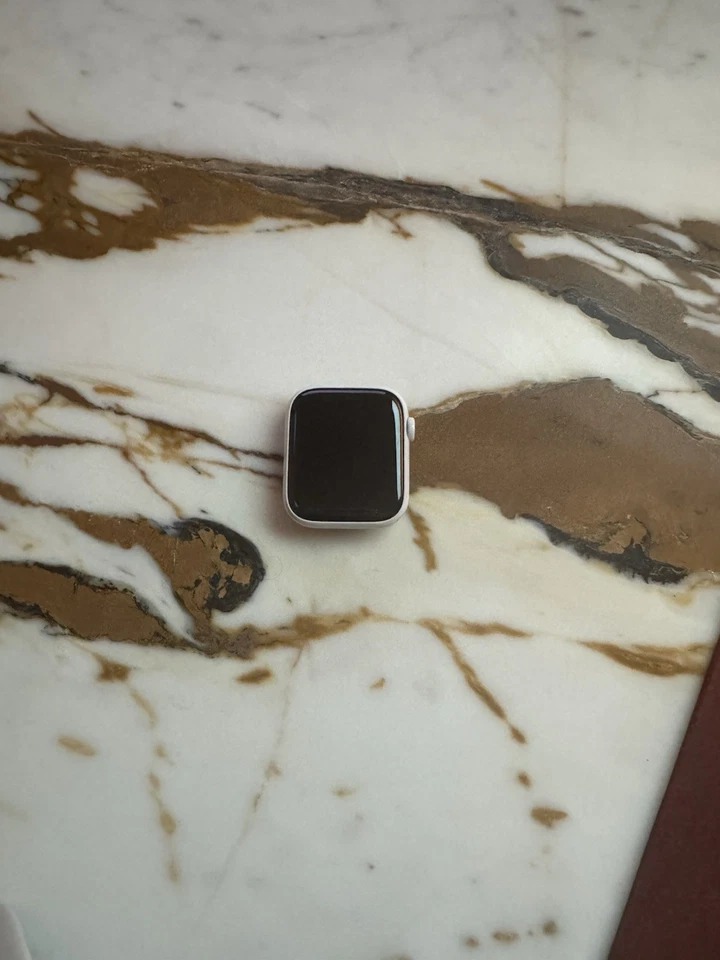 Apple Watch Edition Serie 5 Cerámica Blanca (GPS + Celular, 44mm) - RARO Foto 3 de 4
