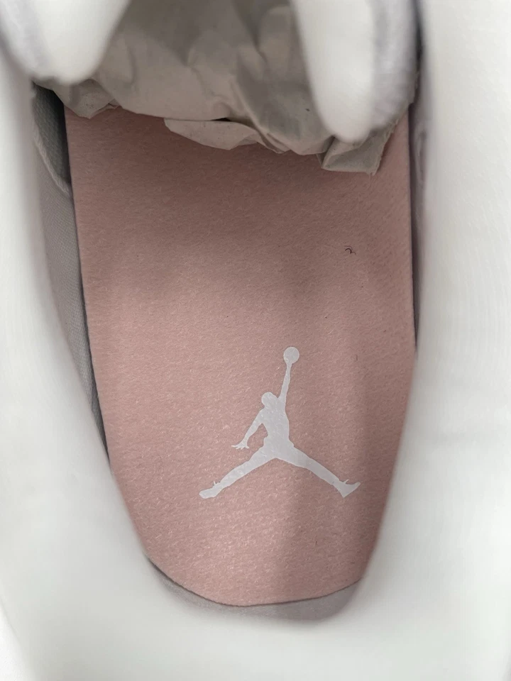 Talla 11.5W/10M - WMNS Nike Air Jordan 11 Retro Low Legend Rosa (AH7860-160) NUEVO Foto 4 de 4