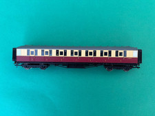 Hornby R4179A BR 61ft 6in Corridor 1st Class Coach E11020E plus passengers