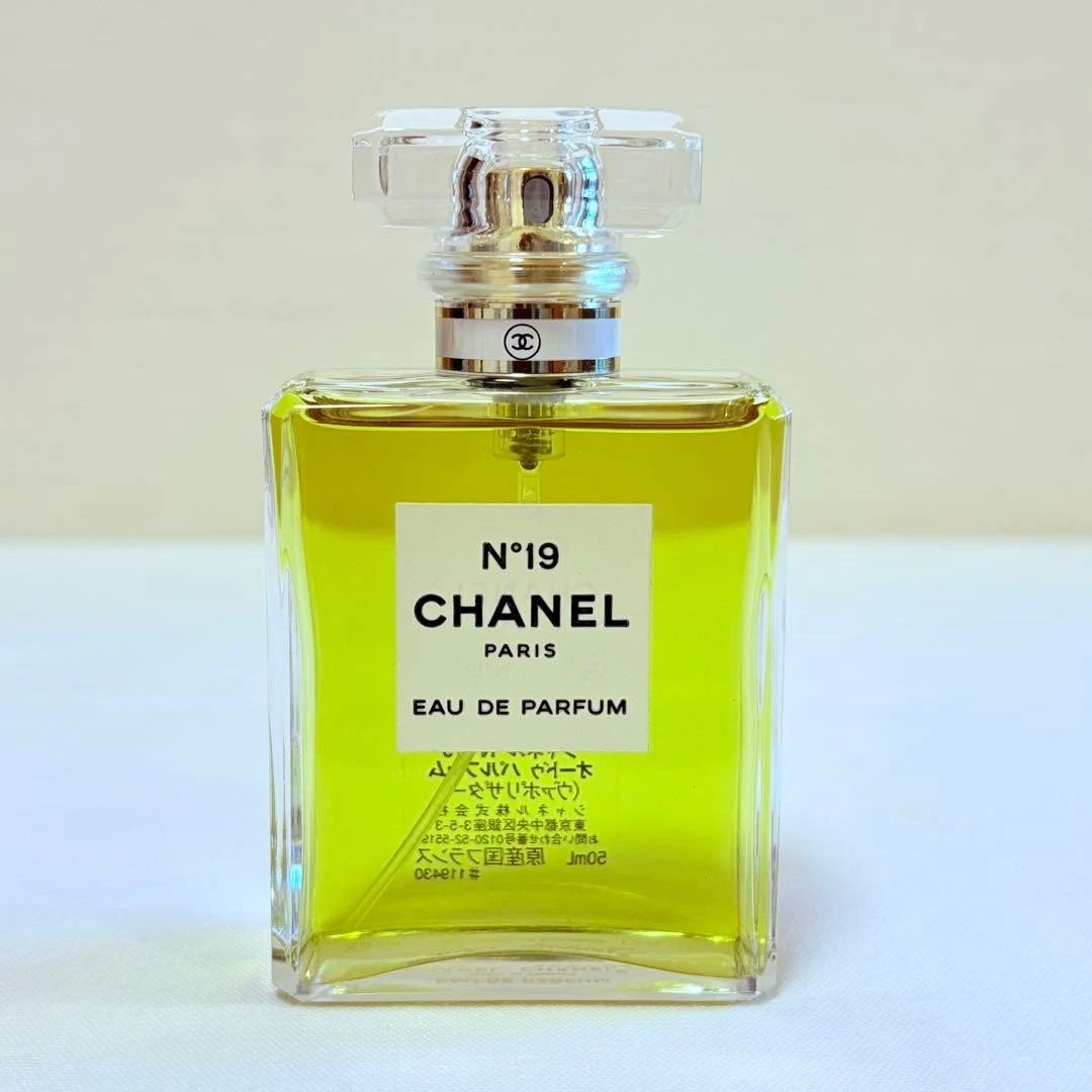 CHANEL Spray Women Chanel No 19 for sale | eBay