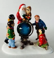 Dept 56 Christmas Village Santa Comes to Town 2000 #55015 Snow Village Accessory