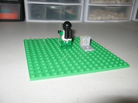 LEGO MINIFIGURE RETIRED SPACE POLICE 2  FROM 1991-1999