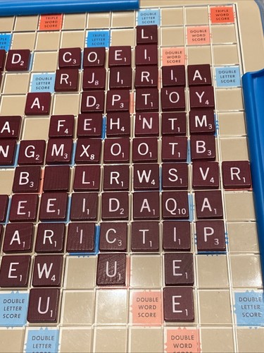 Vintage Scrabble Crossword Game Deluxe Turntable Edition Selchow & Righter 1973 - Picture 4 of 18