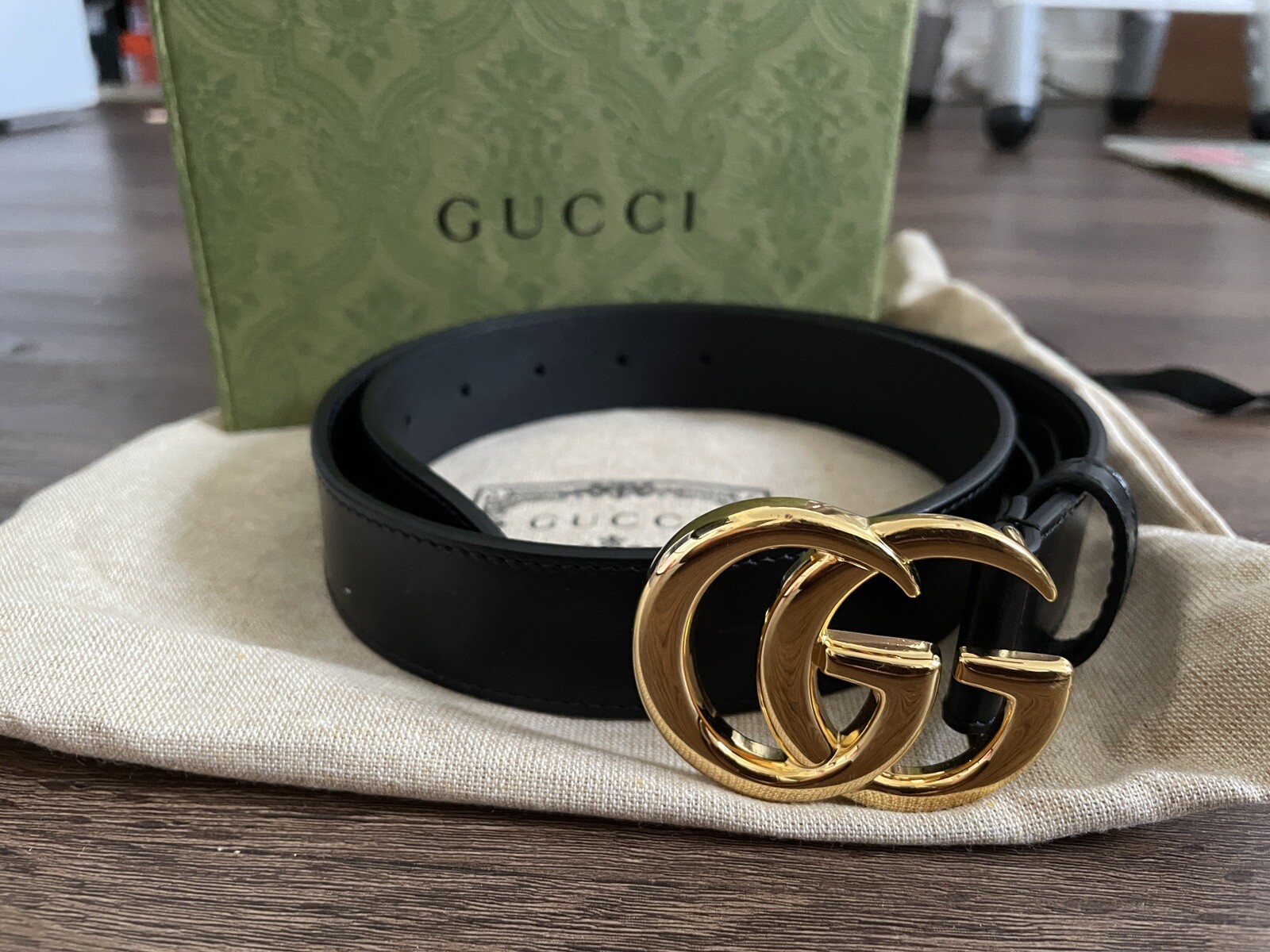 Gucci GG Marmont Black leather belt with shiny buckle gold - Gucci 75 Women 24