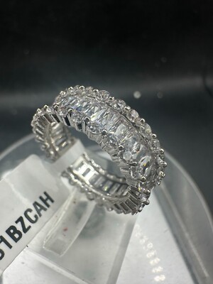 Damen Voll Eternity Band Ring CZ 7mm Smaragdschliff Rund Silber Rhodium Neu 1531