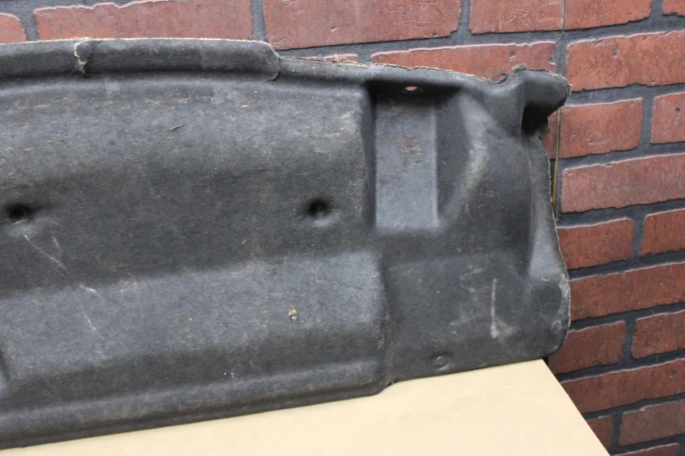 Capa isolante painel silenciador prateleira traseira Dodge Challenger SRT8 2008-2014 - Imagem 4 de 4