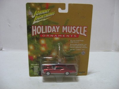 Johnny Lightning Holiday Muscle Ornament Red Chrome 1967 Pontiac