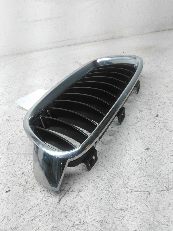 Used Left Upper Grille fits: 2014 Bmw 328I without M-aerodynamic package upper b Foto 2 de 4
